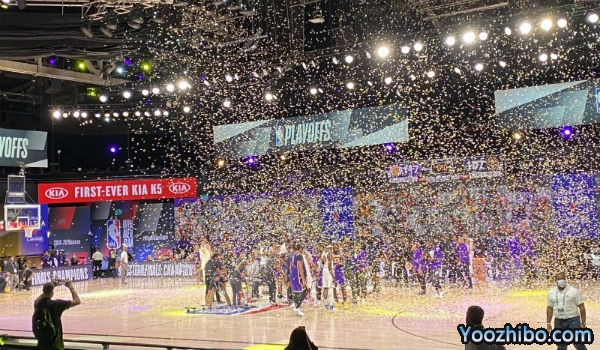 <a href=/lanqiumf/lakers/ target=_blank class=infotextkey>湖人</a>力克<a href=/lanqiumf/nuggets/ target=_blank class=infotextkey>掘金</a>4-1晋级总决赛
