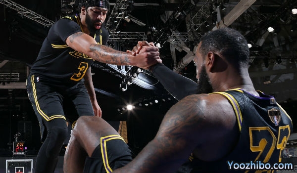 <a href=/lanqiumf/lakers/ target=_blank class=infotextkey>湖人</a>再胜<a href=/lanqiumf/heat/ target=_blank class=infotextkey>热火</a>大比分2-0领先